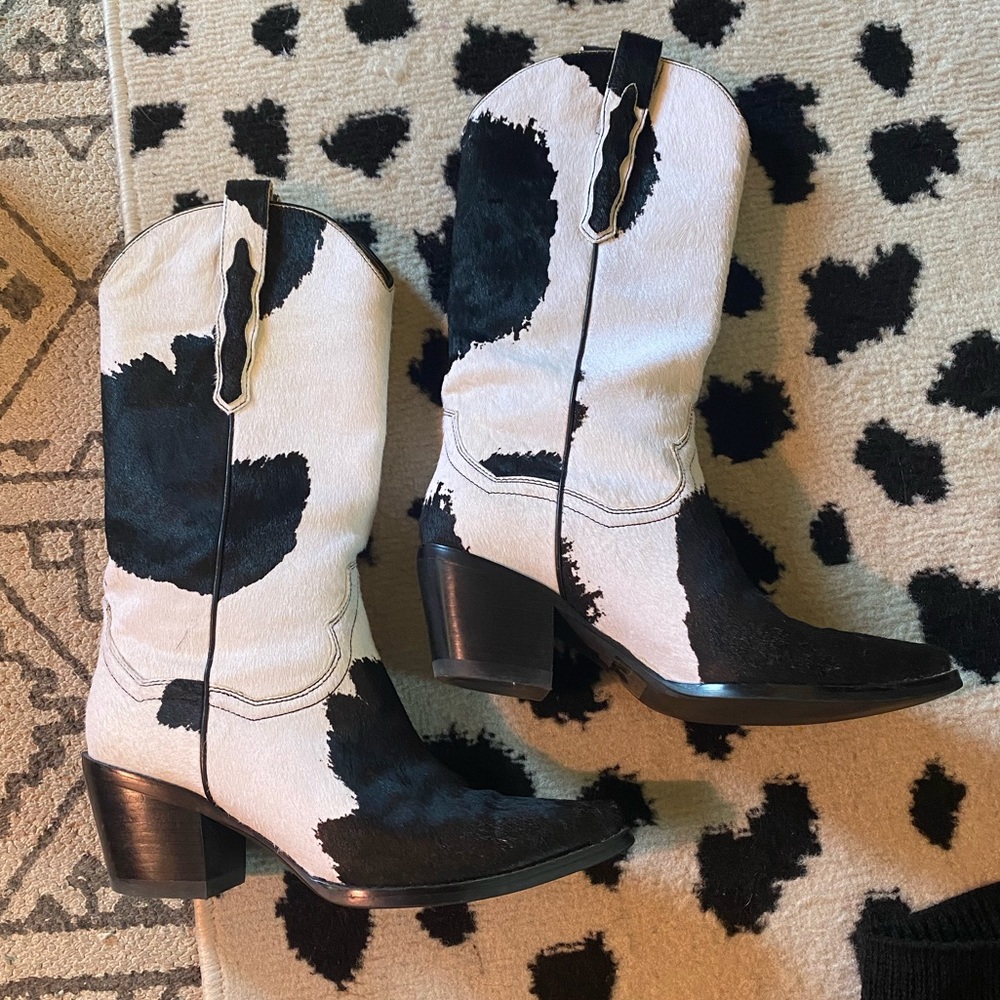 *sold* Jeffrey Campbell cowhide dagget boot